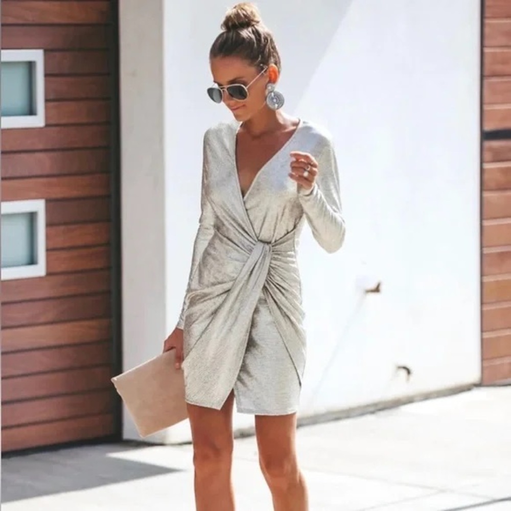 Vici Luminescent Long Sleeve Twist Dress (XS)